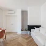 דירה Eleganza E Design Nel Cuore Di - E Movida