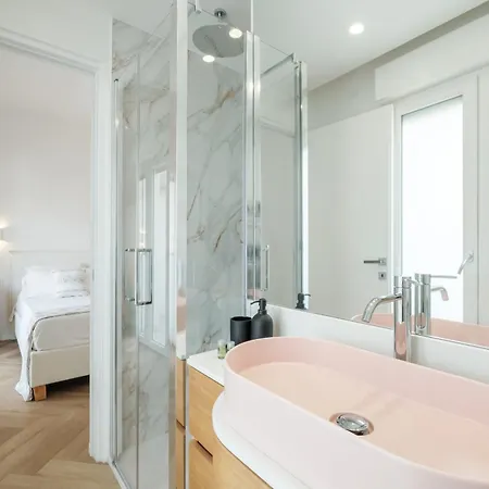 Eleganza E Design Nel Cuore Di - E Movida 빌라시미우스