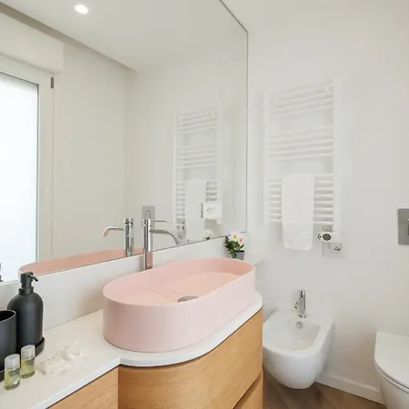 Eleganza E Design Nel Cuore Di - E Movida 아파트 빌라시미우스