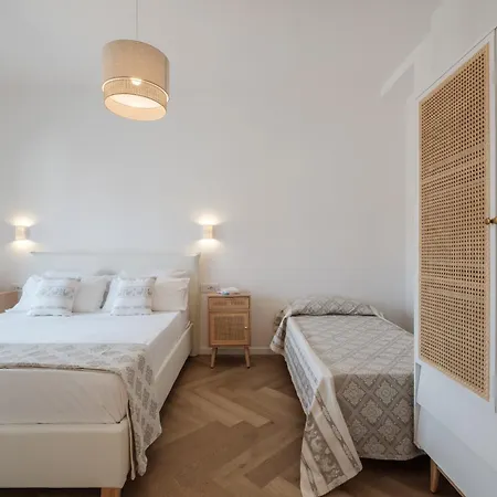 Eleganza E Design Nel Cuore Di - E Movida 아파트 빌라시미우스