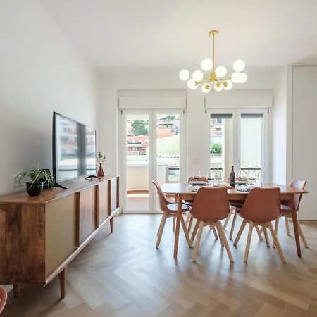 아파트 Eleganza E Design Nel Cuore Di - E Movida 빌라시미우스