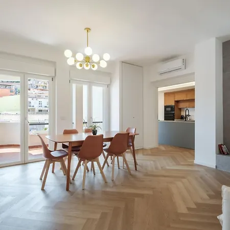 Eleganza E Design Nel Cuore Di - E Movida 아파트 빌라시미우스